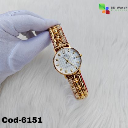 GOLDEN WATCH FOR WOMEN - Image 3